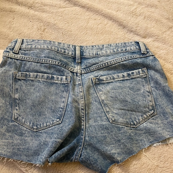 NWT Forever 21 Premium Pleated Denim Shorts - Picture 2 of 5
